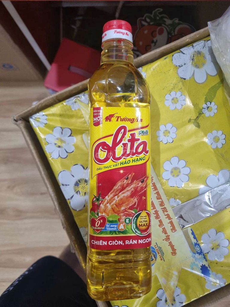 Cần bán một ít dầu ăn