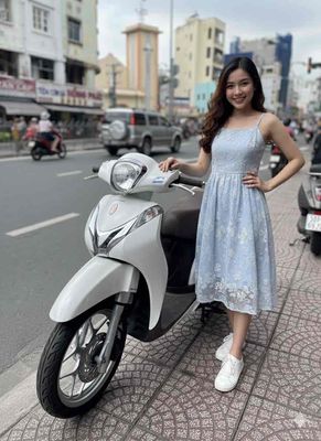 Sh mode chính chủ ký luôn. Mua bán Xe máy tại Quận Phú Nhuận Tp Hồ Chí Minh được đăng bởi DŨNG HOÀNG 