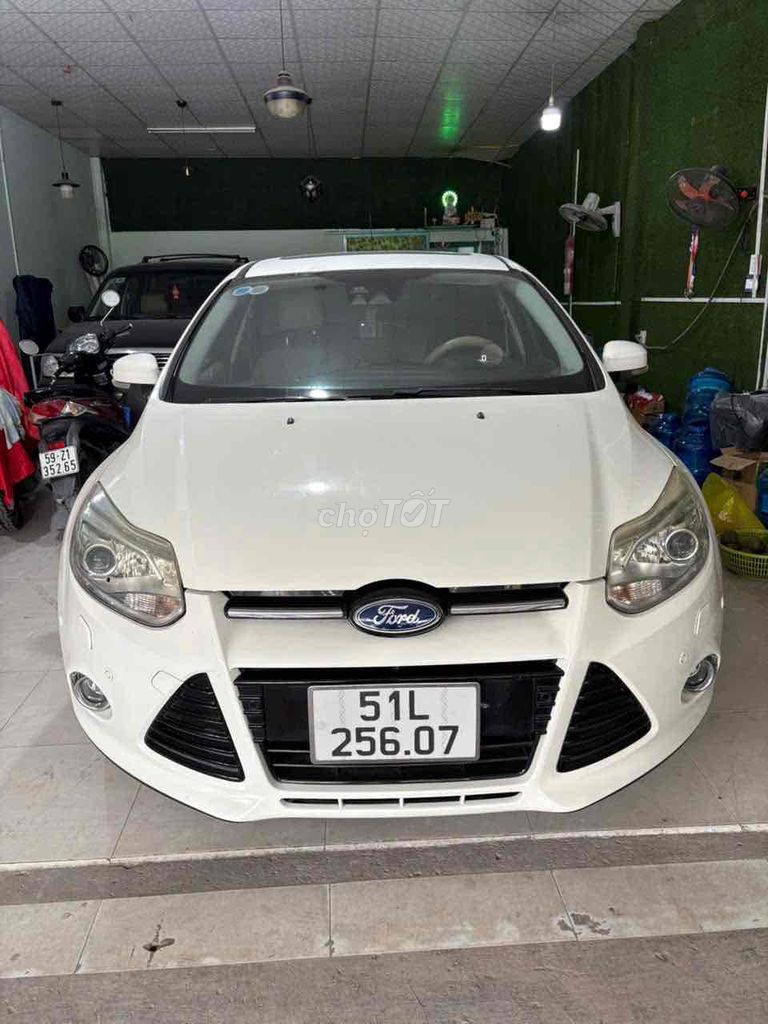 Ford Focus 2014 Titanium 2.0 AT - 120 km