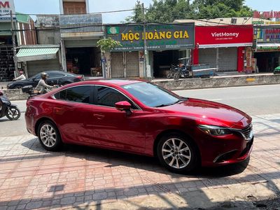 Mazda 6 model 2020 màu đỏ pha lê, xe đẹp