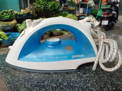 Bàn ủi hơi nước GOLDSUN DW-GES198 còn đẹp 😍.. Mua bán Nội thất, đồ gia dụng khác tại Quận 10 Tp Hồ Chí Minh được đăng bởi Old Chilli Second Hand Shop