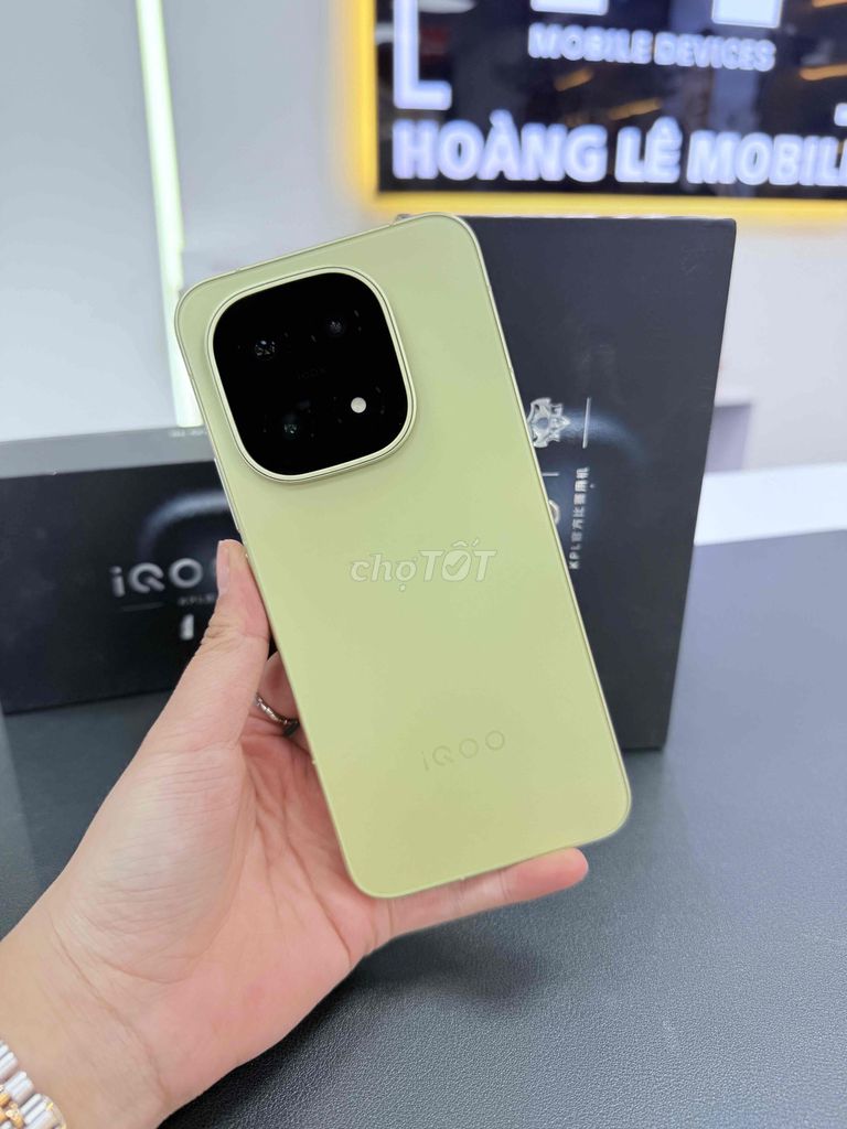 VIVO IQOO 15-12/256G-Màu Green Lạ Mắt-FullBox-Chất. Mua bán Điện thoại tại Thành phố Biên Hòa Đồng Nai được đăng bởi Mobile Di Động Biên Hoà hình 1