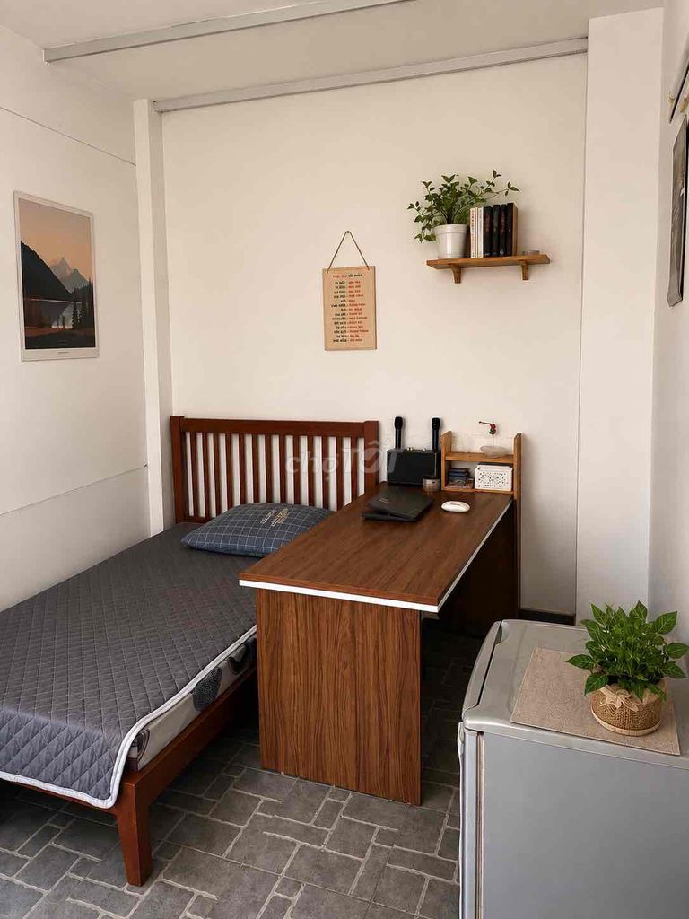 Chính chủ cho thuê nhà rộng, tầng 4 cả khuôn viên, 65m2 thoáng gió