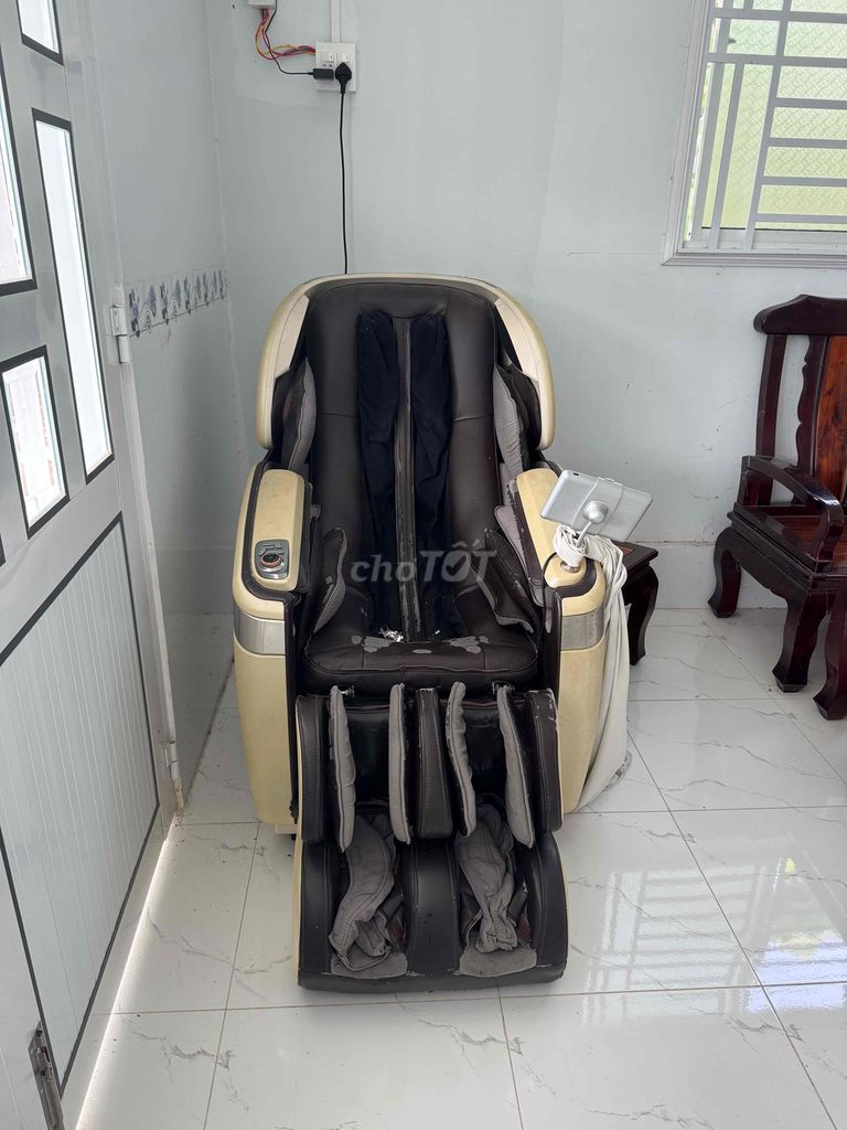 Ghế massage OGAWA OG7598 Nâu, Kem Đã sử dụng. Mua bán Bàn ghế tại Huyện Cờ Đỏ Cần Thơ được đăng bởi Trần Hoàng hình 1