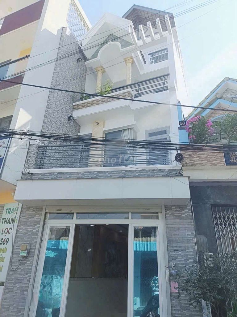 Аренда · 4 комн. · 76 м² · Quận Bình Tân, ул. Đường Bình Thành