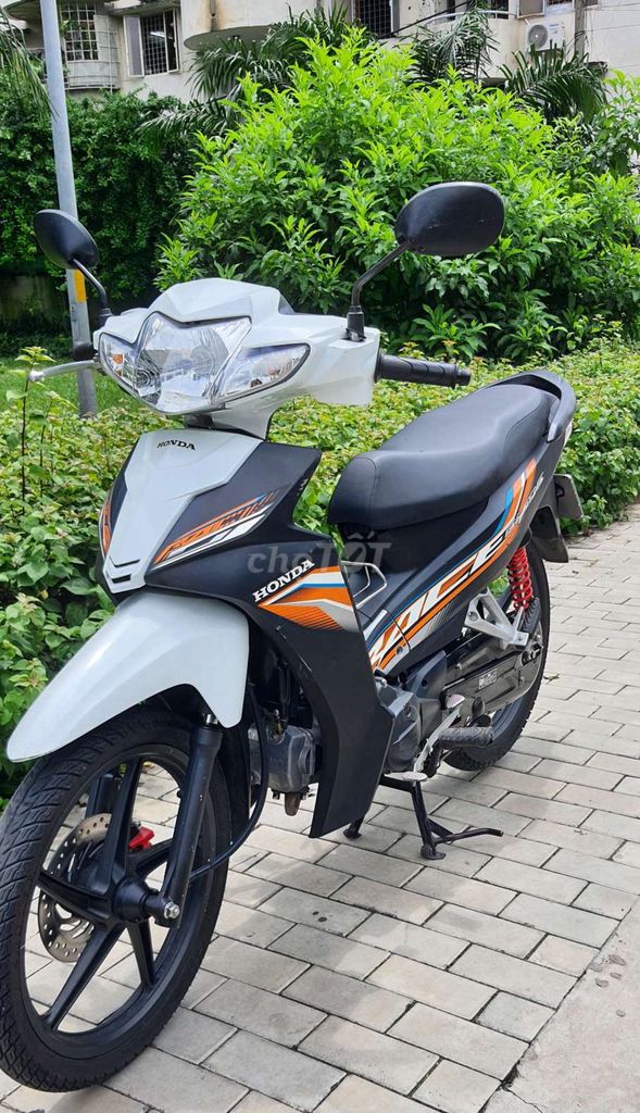 HonDa  Blade 110 Bs Tphcm
Bánh mân bản đặc biệt. Mua bán Xe máy tại Quận Phú Nhuận Tp Hồ Chí Minh được đăng bởi Dung hình 1