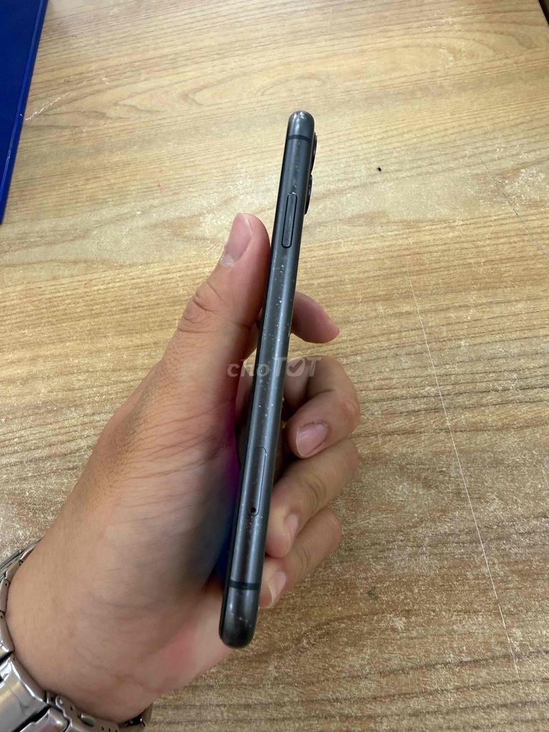 Apple iPhone 11 64GB Đen Zin nguyên bản. Mua bán Điện thoại tại Quận Gò Vấp Tp Hồ Chí Minh được đăng bởi Gt hình 1