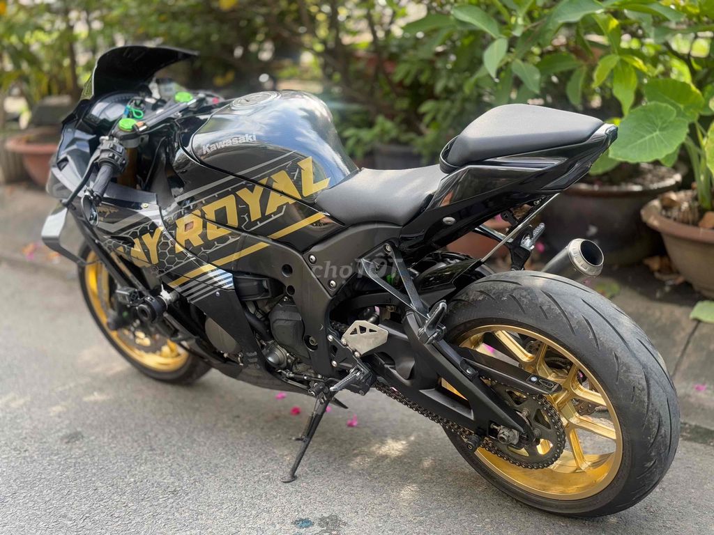 Kawasaki Zx10r 2015 bản kỉ niệm, zin keng 9 chủ. Mua bán Xe máy tại Quận 6 Tp Hồ Chí Minh được đăng bởi TanNguyenStore  hình 9