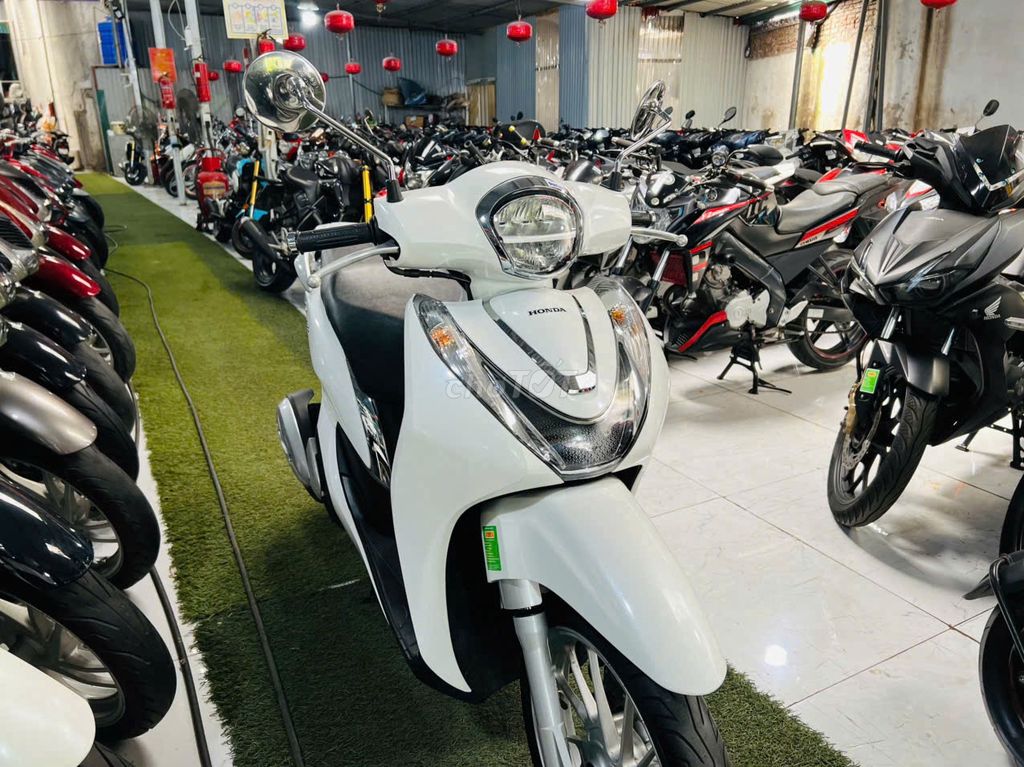 XE MÁY PHÚ THỊNH -HONDA SH MODE 125 - HỖTRỢTRẢGÓP. Mua bán Xe máy tại Quận Nam Từ Liêm Hà Nội được đăng bởi TRẦN VĂN PHÚ hình 2