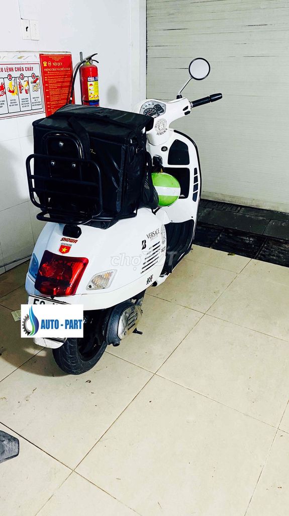 Vespa GTS 125 — двигатель 3Vie, тихий и отлично едет на дальние расстояния