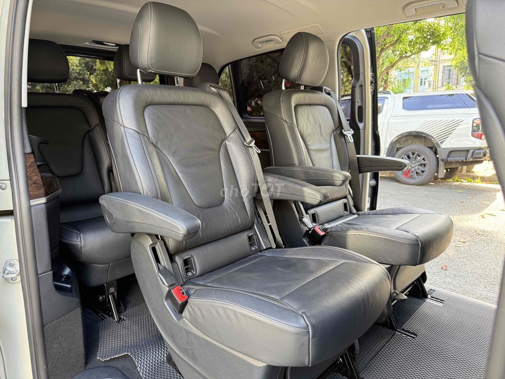 Mercedes Benz V250 Avantgarde. Mua bán Ô tô tại Quận 12 Tp Hồ Chí Minh được đăng bởi KaizenAutoService hình 10