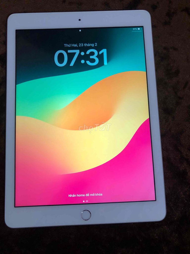 Apple iPad Bạc gen 6 128vb. Mua bán Máy tính bảng tại Huyện Giao Thủy Nam Định được đăng bởi Trần Đức hình 1