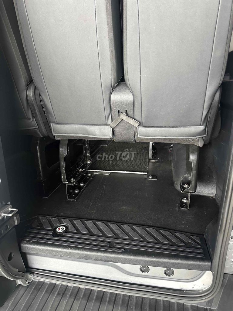 Ford Transit 2024 Premium 16 - 26000 km. Mua bán Ô tô tại Thành phố Châu Đốc An Giang được đăng bởi Le quang vinh hình 8