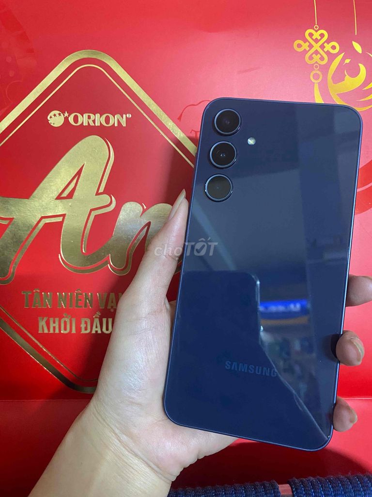 Samsung Galaxy A35 5G 8GB/256GB Xanh 99,9%. Mua bán Điện thoại tại Quận Tân Phú Tp Hồ Chí Minh được đăng bởi Nguyen Thuy hình 1