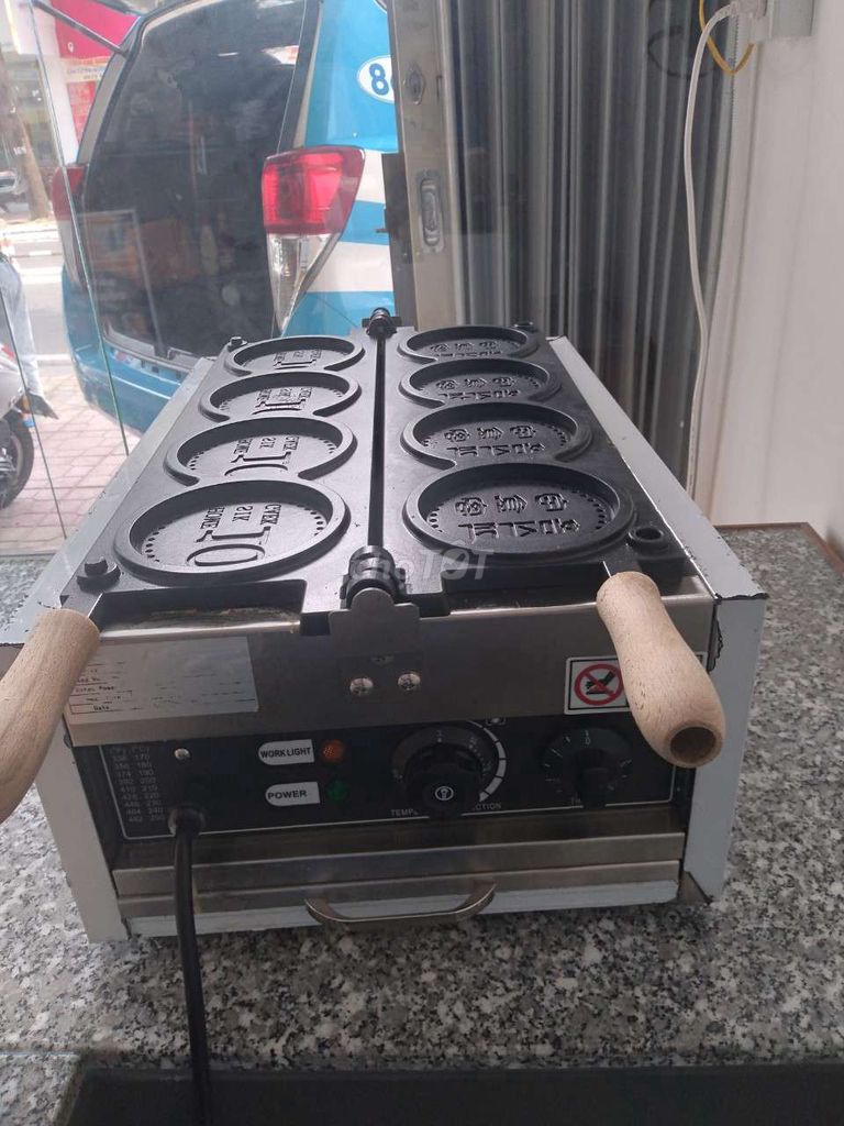 Máy làm bánh Kim loại, Gỗ Bạc, Đen. Mua bán Bếp, lò, đồ điện nhà bếp tại Huyện Ninh Hải Ninh Thuận được đăng bởi tiến quốc phạm hình 1