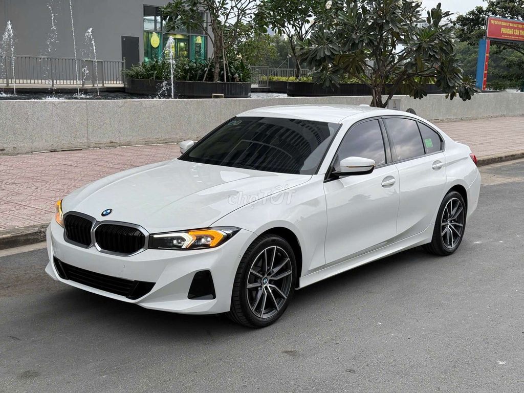 BMW 320i Sportline LCI 2024 Trắng 3200 km. Mua bán Ô tô tại Quận 7 Tp Hồ Chí Minh được đăng bởi Hoàn Lee Xe Lướt hình 1