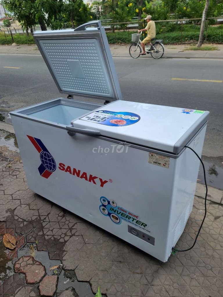 Thanh lý tủ đông suốt sanaky inverter 400 lít.