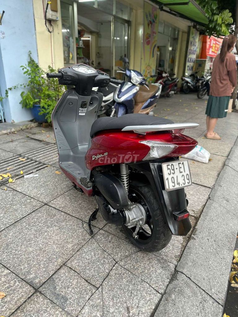 Honda Dylan 150 2005 mới 90% biển số thành phố. Mua bán Xe máy tại Quận Tân Phú Tp Hồ Chí Minh được đăng bởi Tuanduy hình 3