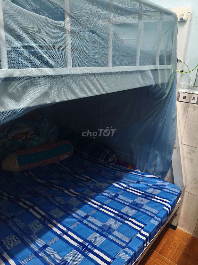 Giường 2 tầng Kim loại Trắng 1m4x2m 1m6x2m. Mua bán Giường, chăn ga gối nệm tại Quận 12 Tp Hồ Chí Minh được đăng bởi S hình 1