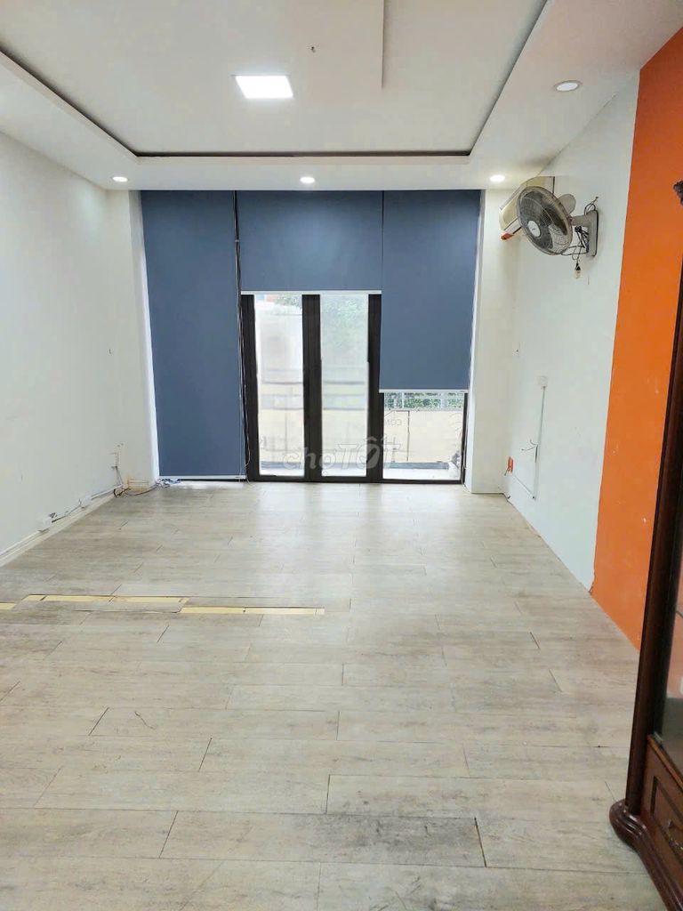 Văn Phòng lầu 1, 30m2, khu Cao Đức Lân P.An Phú Q.2