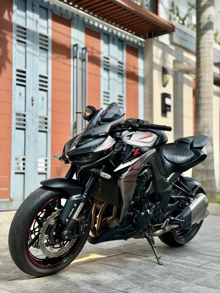 z1000 odo chuẩn 5300km . Còn bớt cho ae thiện chí. Mua bán Xe máy tại Quận Bình Thạnh Tp Hồ Chí Minh được đăng bởi Phạm Trí Motor hình 4