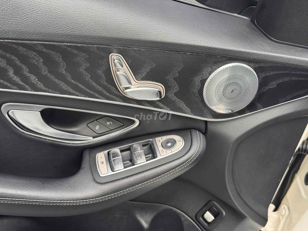 Mercedes C200 2018 Lướt 69.000 km. Mua bán Ô tô tại Quận Bình Tân Tp Hồ Chí Minh được đăng bởi Hoàng Thọ hình 13