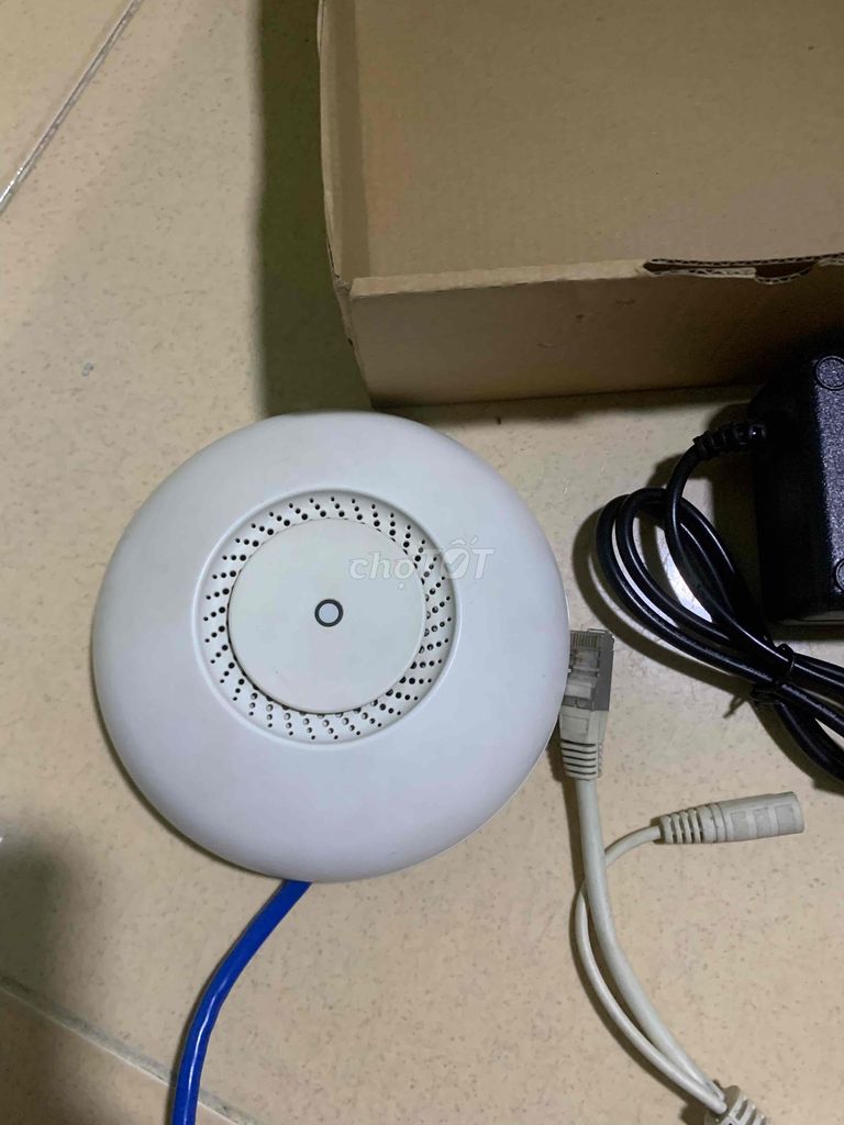 Cần pass router Mikrotik Cap AC chịu tải 100 user