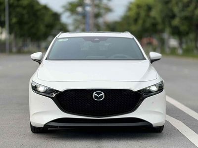 Mazda 3 Sport Premium 2020 Trắng 7 vạn km