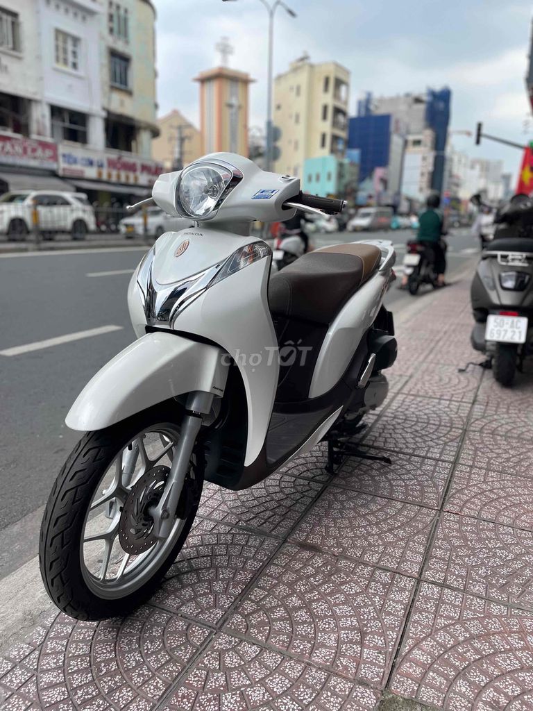 Sh mode chính chủ ký luôn. Mua bán Xe máy tại Quận Phú Nhuận Tp Hồ Chí Minh được đăng bởi DŨNG HOÀNG  hình 6