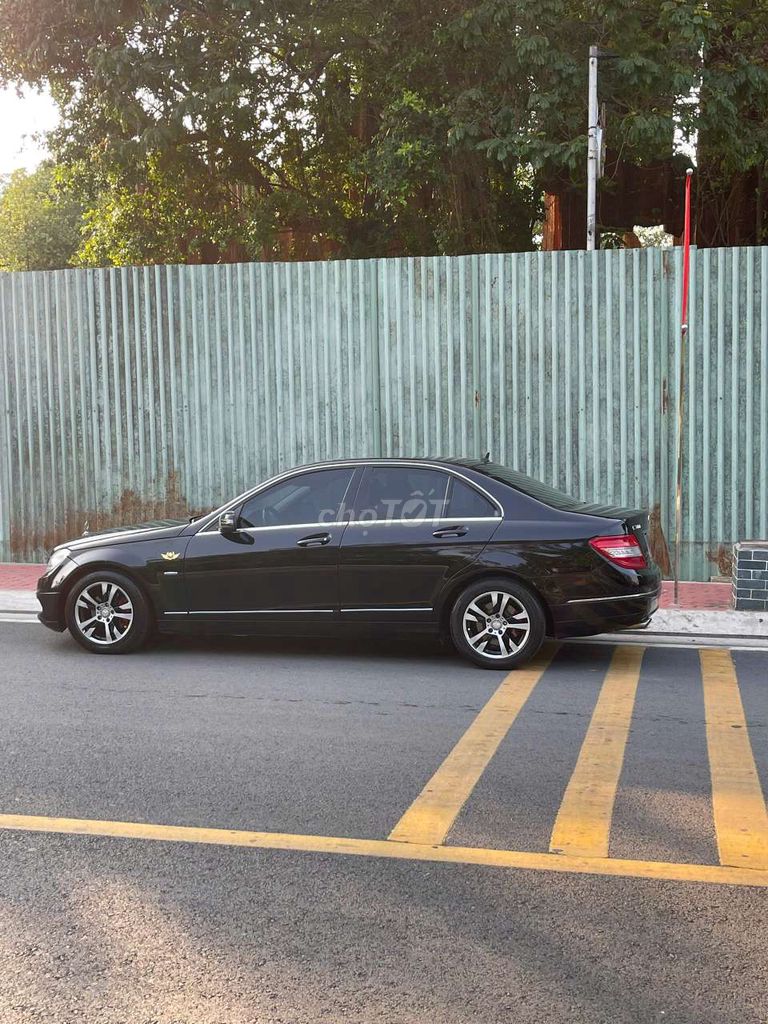 Mercedes Benz C Class 2009 C230 đen sang trọng.. Mua bán Ô tô tại Quận 4 Tp Hồ Chí Minh được đăng bởi Nhã hình 12