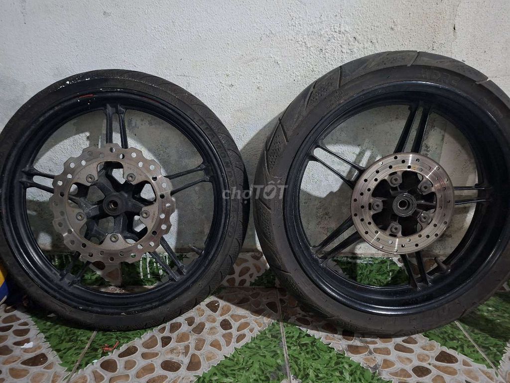 Mâm xe máy Exciter 150, 135 Đen, Bạc Hợp kim. Mua bán Phụ tùng xe tại Quận Cẩm Lệ Đà Nẵng được đăng bởi Lê Lâm hình 3