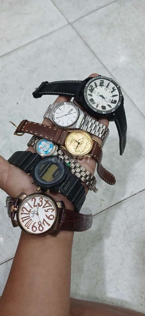 Đồng hồ đeo tay nhiều màu. Mua bán Đồng hồ tại Quận Tân Bình Tp Hồ Chí Minh được đăng bởi Thành hình 1