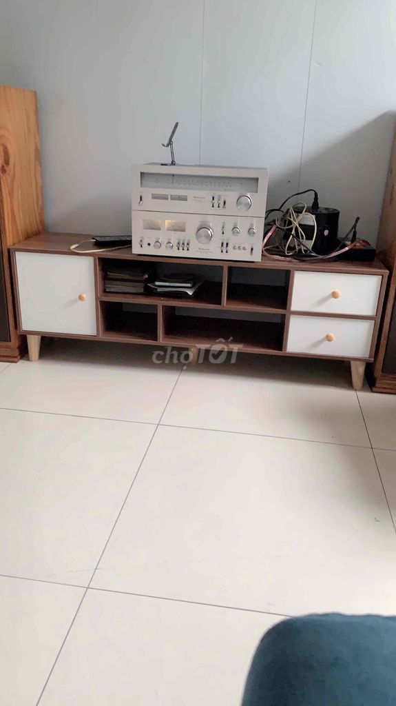 Kệ tivi gọn gàng 120x42x30 Giao lắp quanh Hà Nội. Mua bán Tủ, kệ gia đình tại Quận Hoàn Kiếm Hà Nội được đăng bởi MAI TRANG STORE hình 1