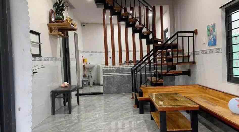 nhà gác lửng mặt tiền Nguyễn Đình Tứ giá 6,5 triệu