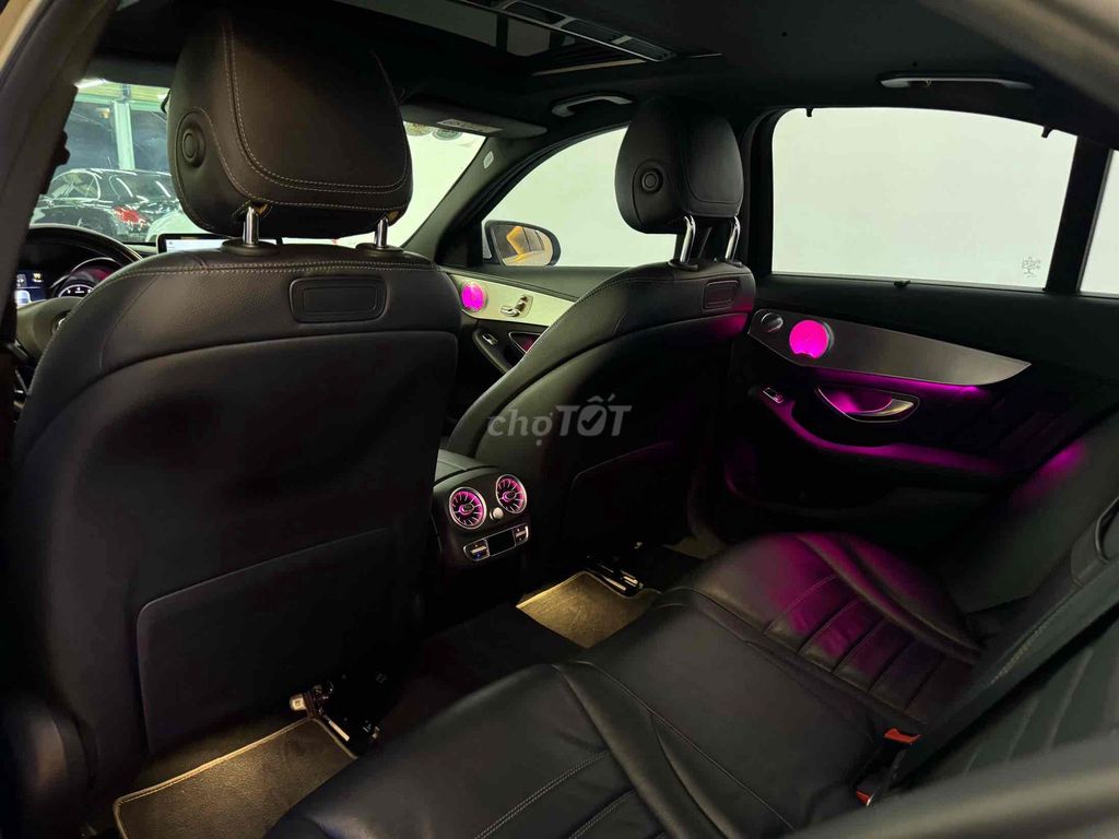 Mercedes C300 AMG sx 2018 full đồ chơi rẻ nhất VN. Mua bán Ô tô tại Thành phố Thủ Đức Tp Hồ Chí Minh được đăng bởi Võ Văn Kiệt hình 11