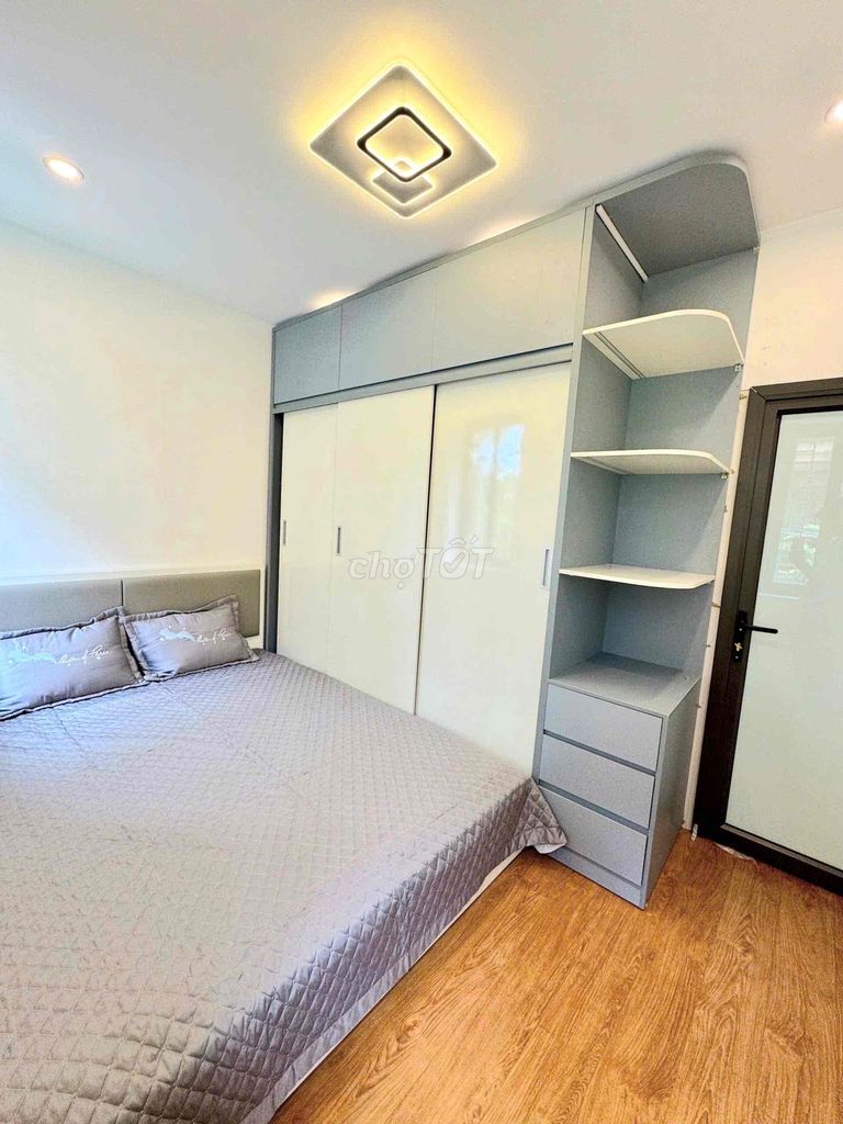 Chính chủ bán Chung  Đền Lừ sổ đỏ - oto đỗ - thang máy - Nội thất mới