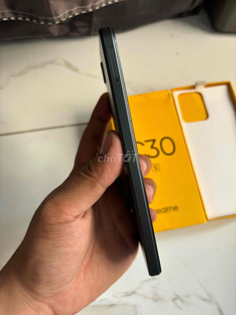 Realme 32GB Đen Đã Sử Dụng Vỏ Sườn Cấn Có Đủ Đồ