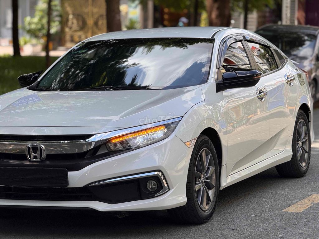 Honda Civic G 2019 белый автомат 71.627 км