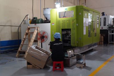 TUYỂN 20 NAM/NỮ CÔNG NHÂN TẠI HÓC MÔN 7-11TR.. Việc làm tại Huyện Hóc Môn Tp Hồ Chí Minh được đăng bởi Nhựa Hồng Đông HDPLAS hình 1