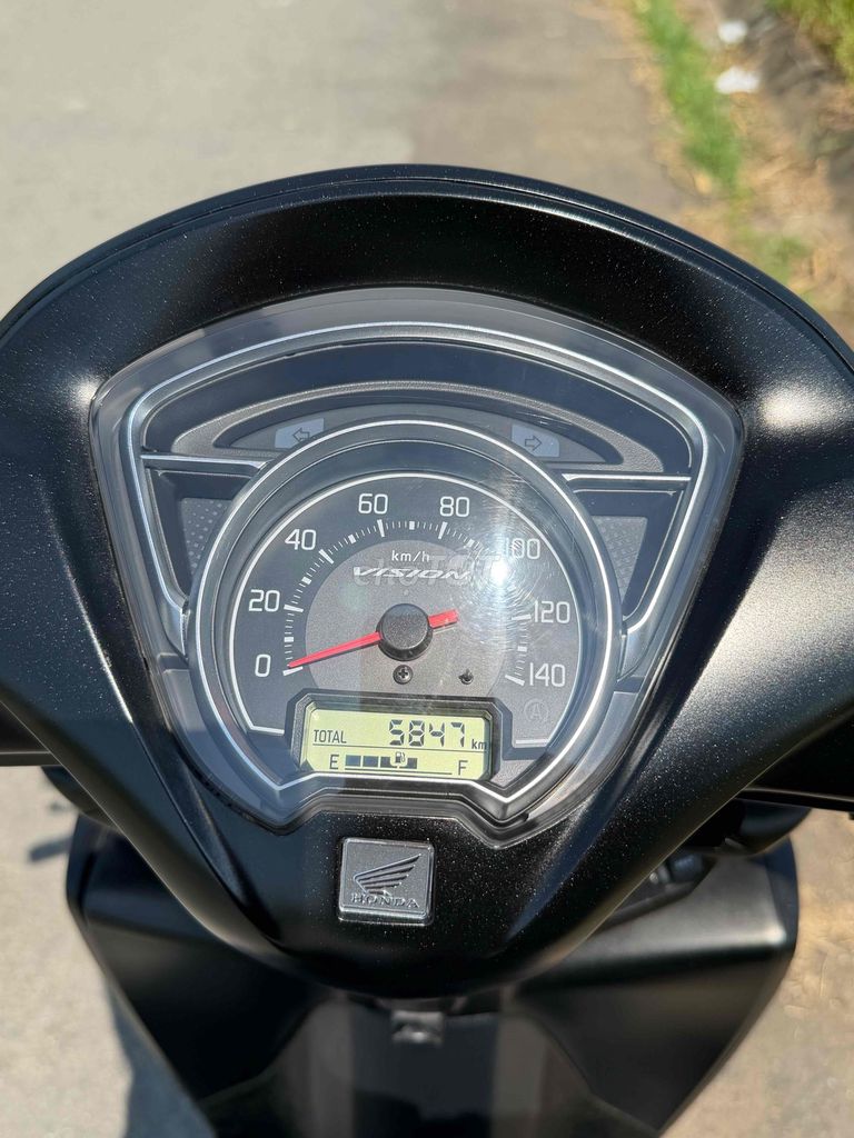 Honda Vision 2024 Bánh lớn lướt 5800km. Mua bán Xe máy tại Quận 8 Tp Hồ Chí Minh được đăng bởi Anh Quốc hình 10
