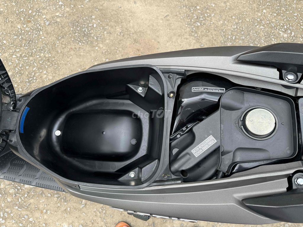 Vario 150 2016 mẫu cũ màu vàng cát.. Mua bán Xe máy tại Quận Ô Môn Cần Thơ được đăng bởi Trần Tùng hình 11