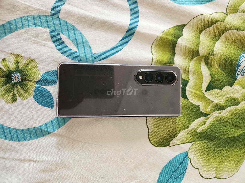 Samsung Z Fold 4. Mua bán Điện thoại tại Quận 1 Tp Hồ Chí Minh được đăng bởi nguyen nguyen hình 1