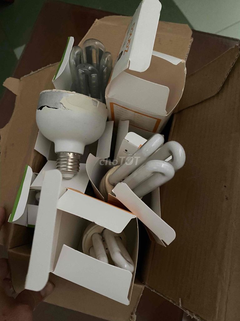 Đèn compact và Led. Mua bán Đèn tại Quận Bình Tân Tp Hồ Chí Minh được đăng bởi Tâm hình 1