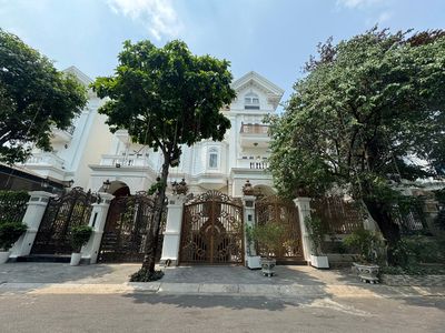 Biệt thự cityland emart , dt 9x20m, nội thất đẳng cấp. Mua bán nhà ở tại Quận Gò Vấp Tp Hồ Chí Minh được đăng bởi Mr Quyền