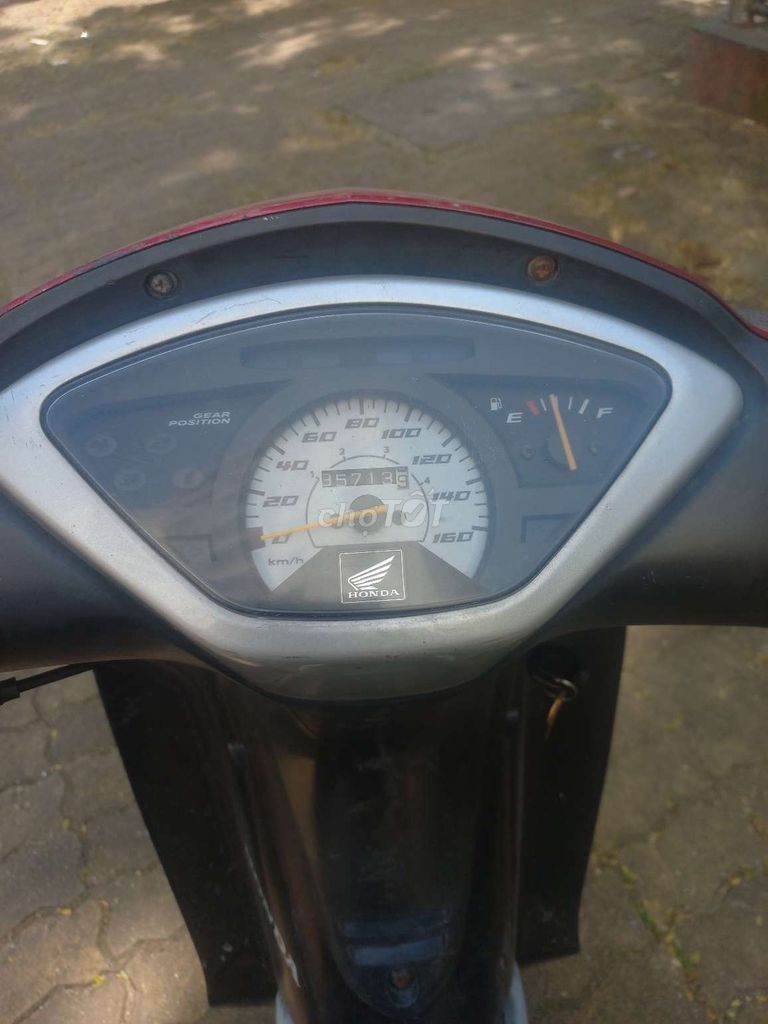 Future Neo, chạy khỏe, chạy êm, dáng đẹp, mới 85%. Mua bán Xe máy tại Quận Hoàng Mai Hà Nội được đăng bởi BÙI THỊ NHUNG hình 4