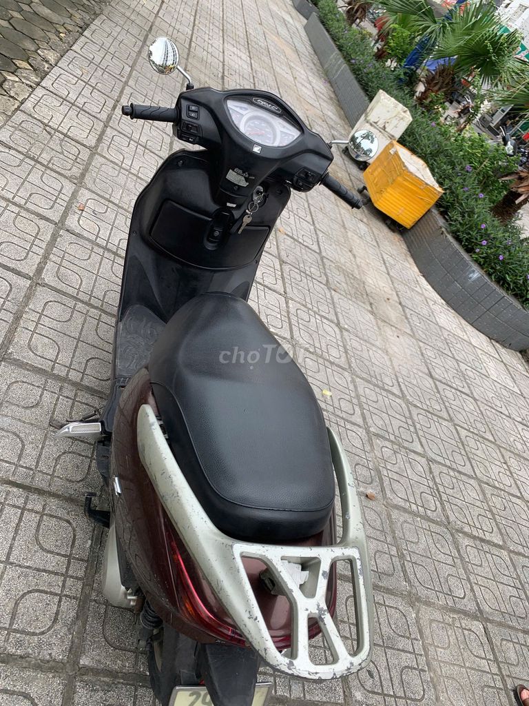 Скутер Honda Lead, коричневый