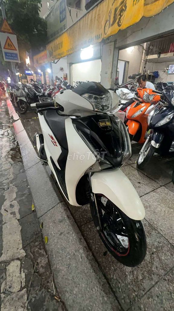 Honda SH 125 2018 белый 90%