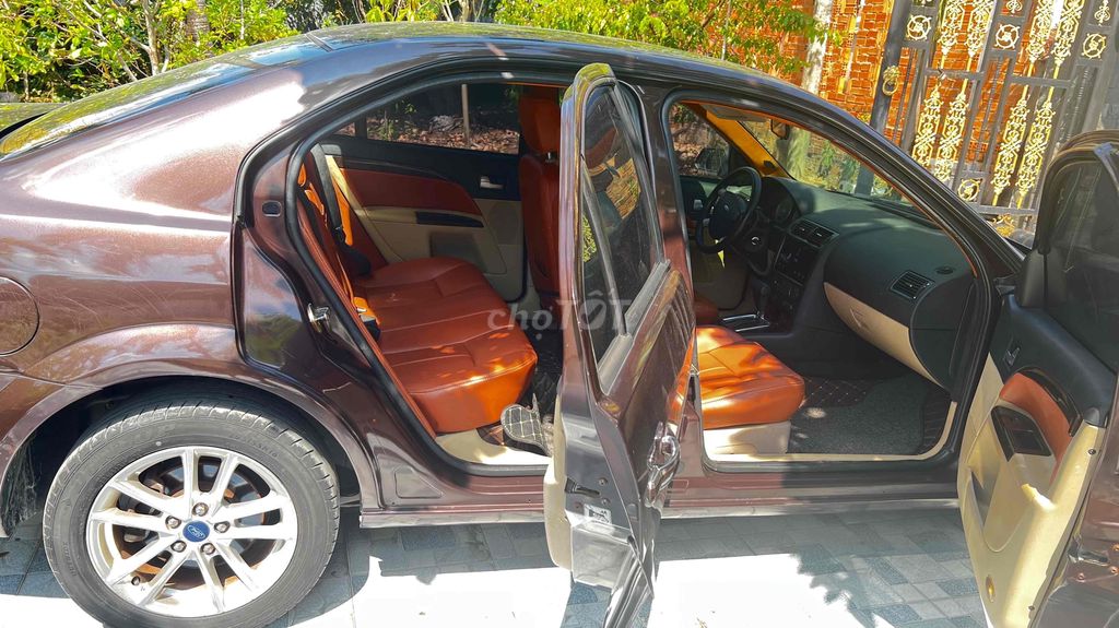 Ford Mondeo 2005 2.0 AT - 18000 km 4 máy ngay chủ. Mua bán Ô tô tại Quận 7 Tp Hồ Chí Minh được đăng bởi cao quang hình 6