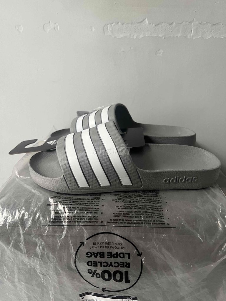 Dép Adidas Aqua Sz 42 mới full tab bao chính hãng