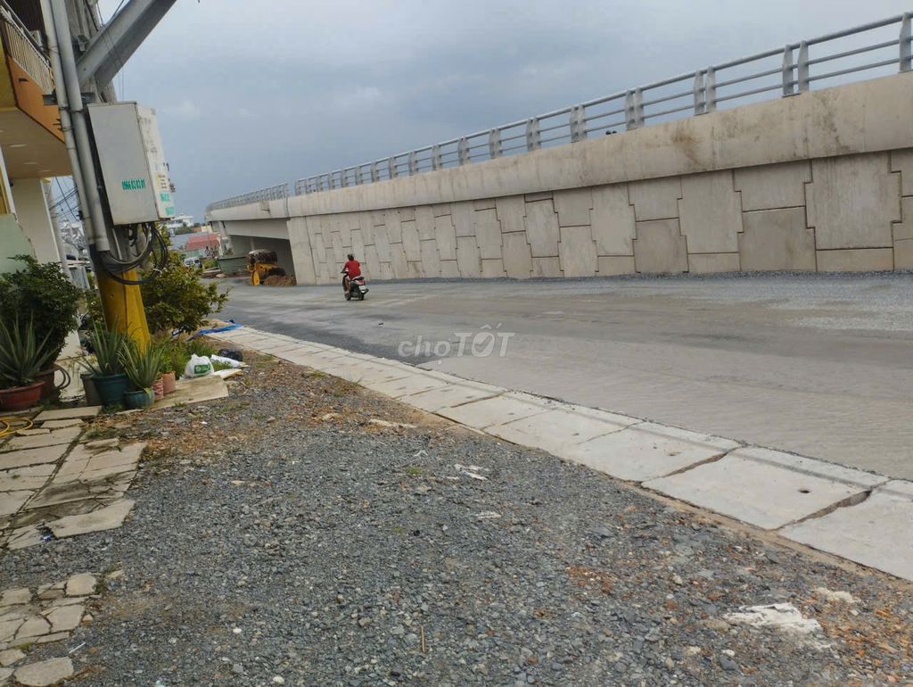 Ann cho thuê nhà nguyên căn gần chợ sáng Phú Thạnh gia tốt 